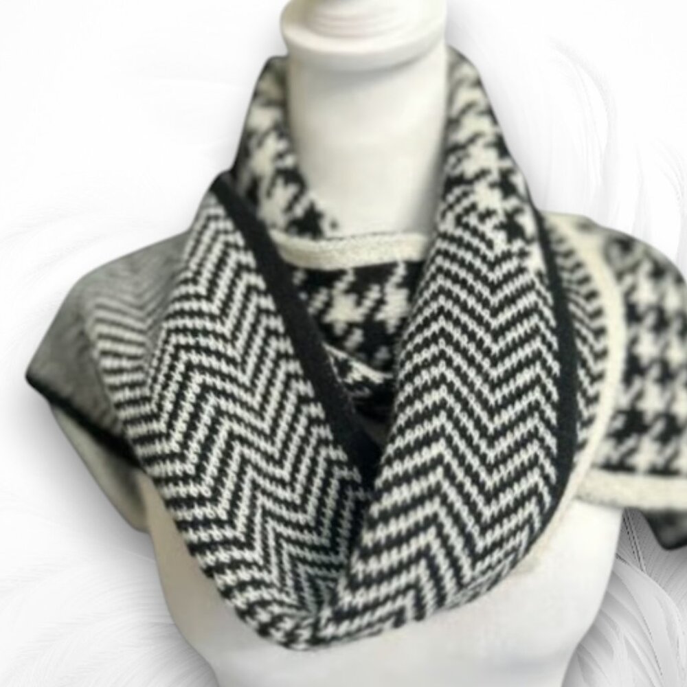 Unisex Black & White Knit Scarf – Herringbone & Houndstooth Pattern Winter Wrap